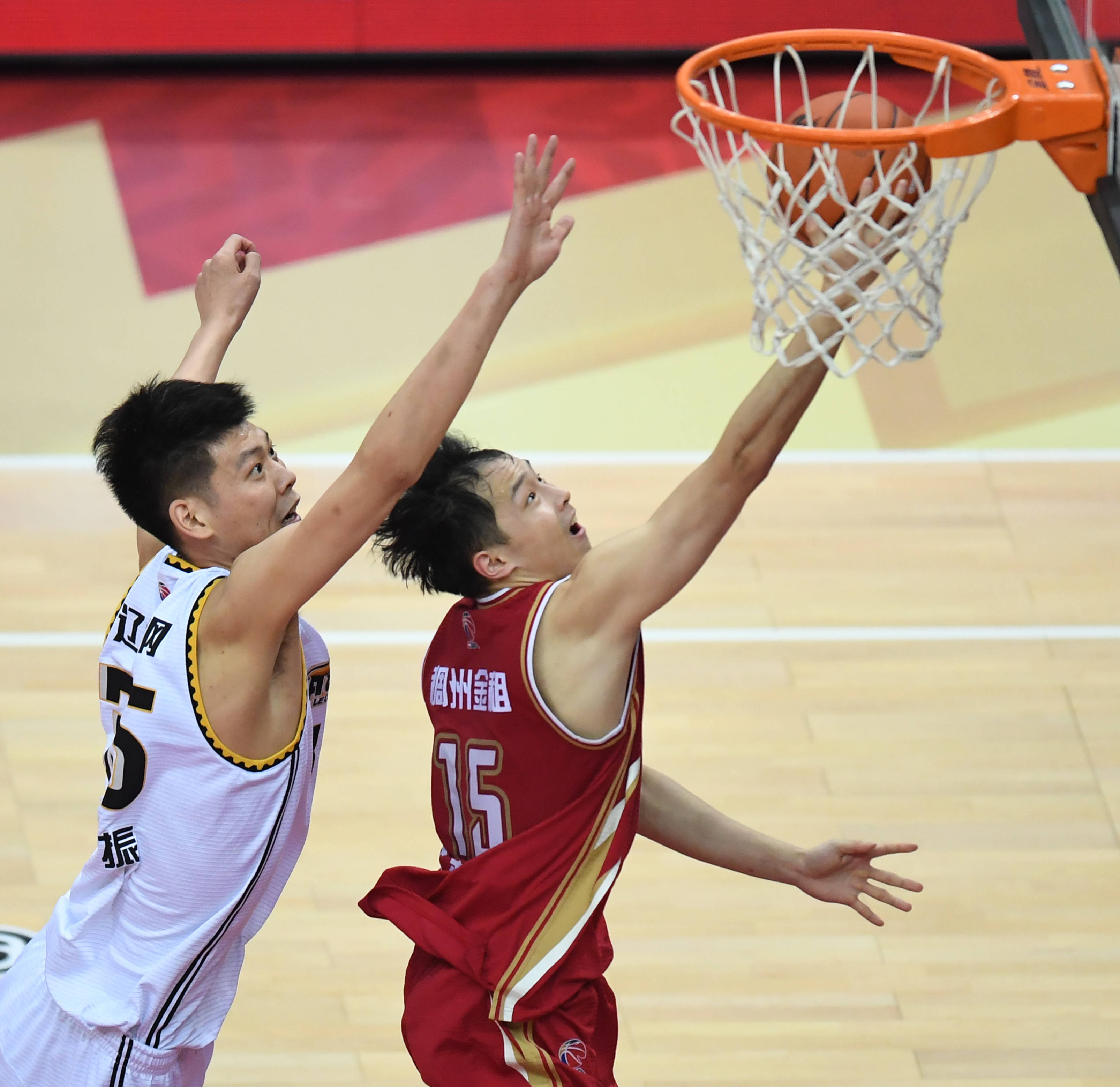 浙江男篮遇强对手，备战下一场比赛
