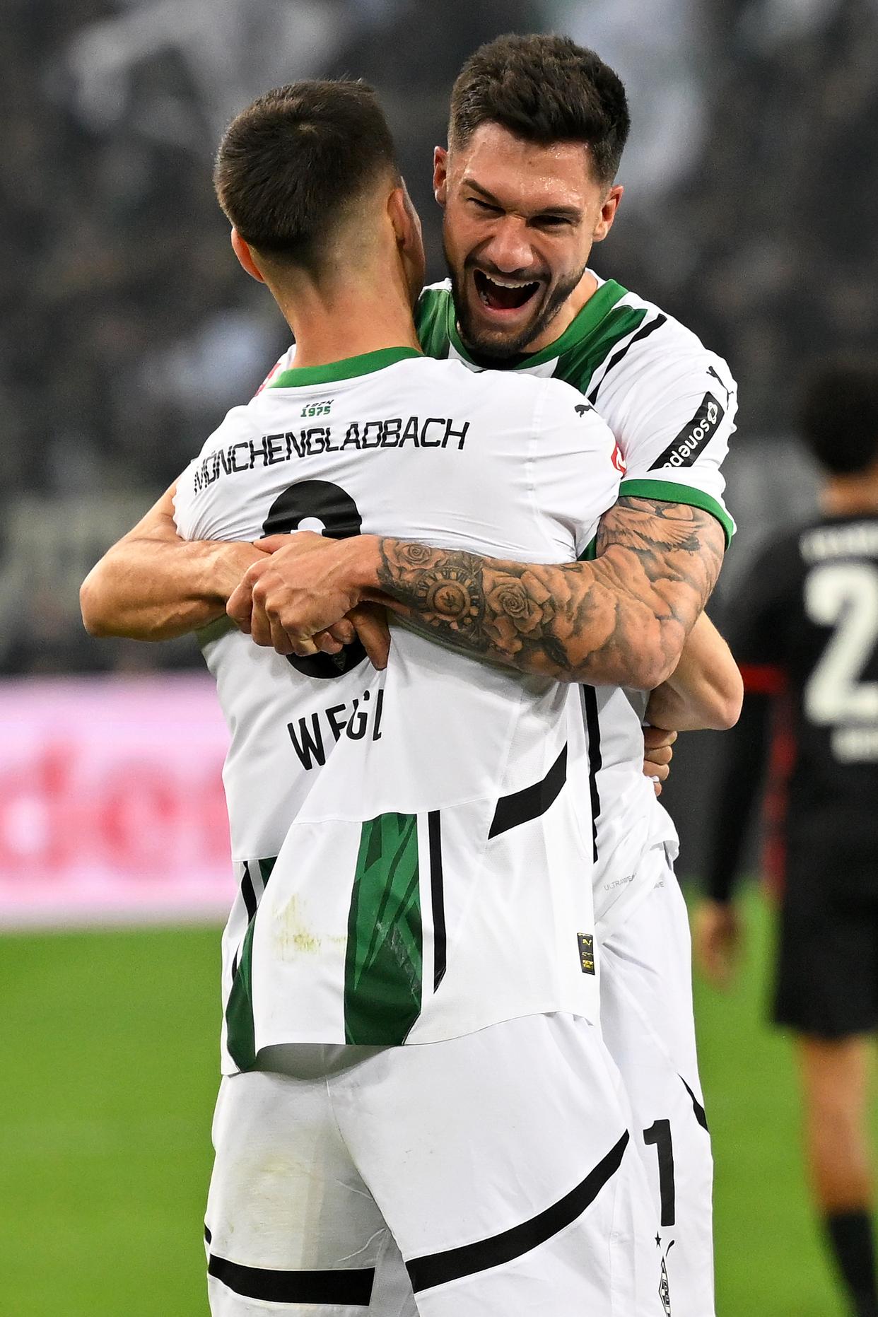 乐鱼体育在线娱乐-门兴格拉德巴赫中场表现抢眼，成为关键先生