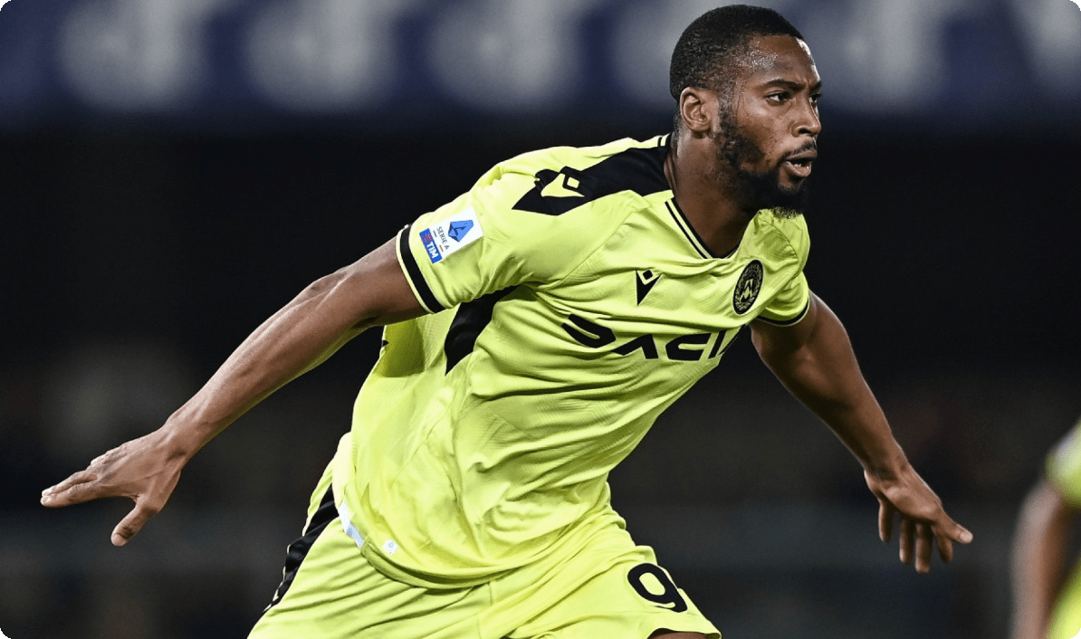 乌迪内斯防守坚固，成功斩获一场胜利