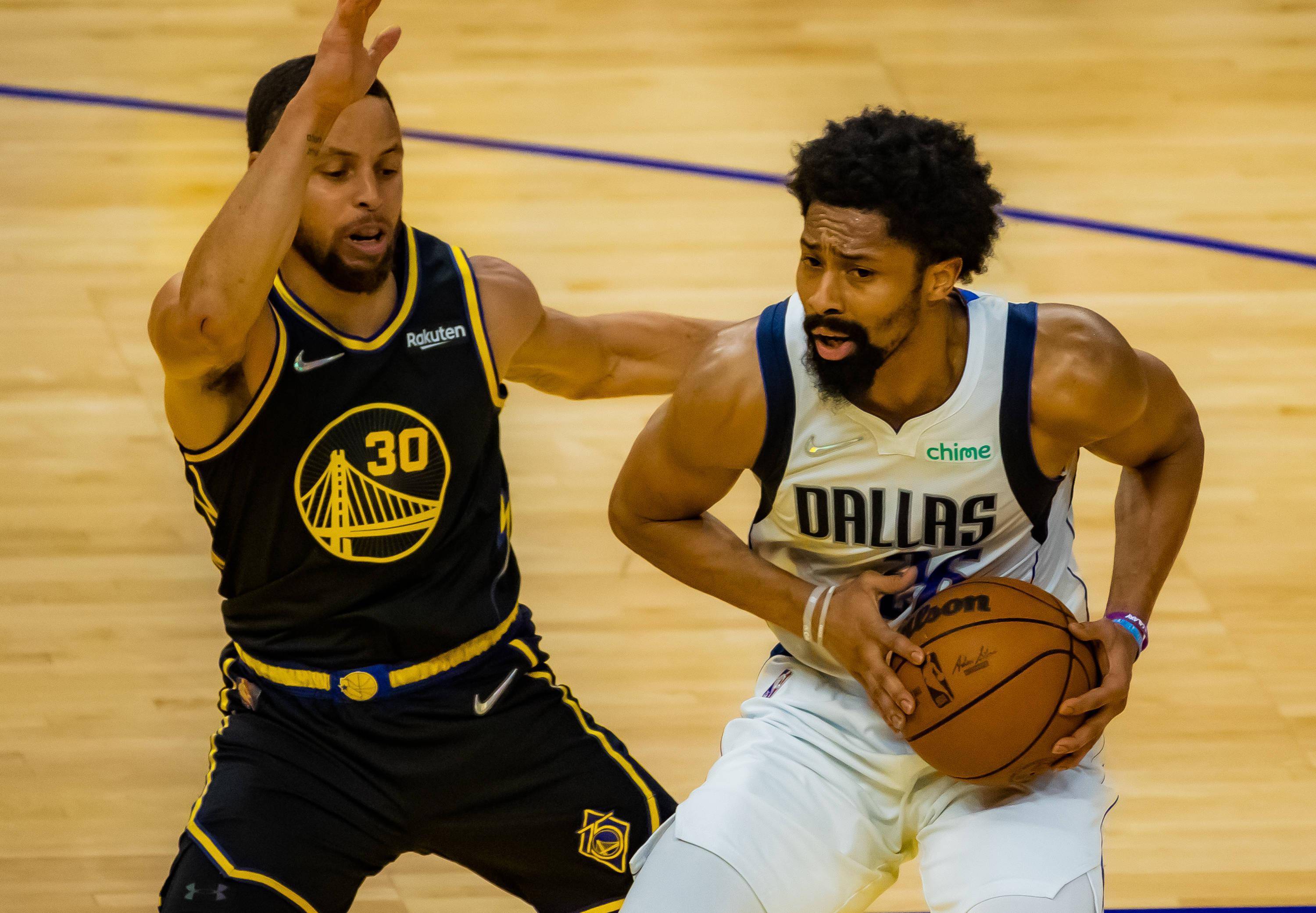 勇士不敌快船遭遇三连败