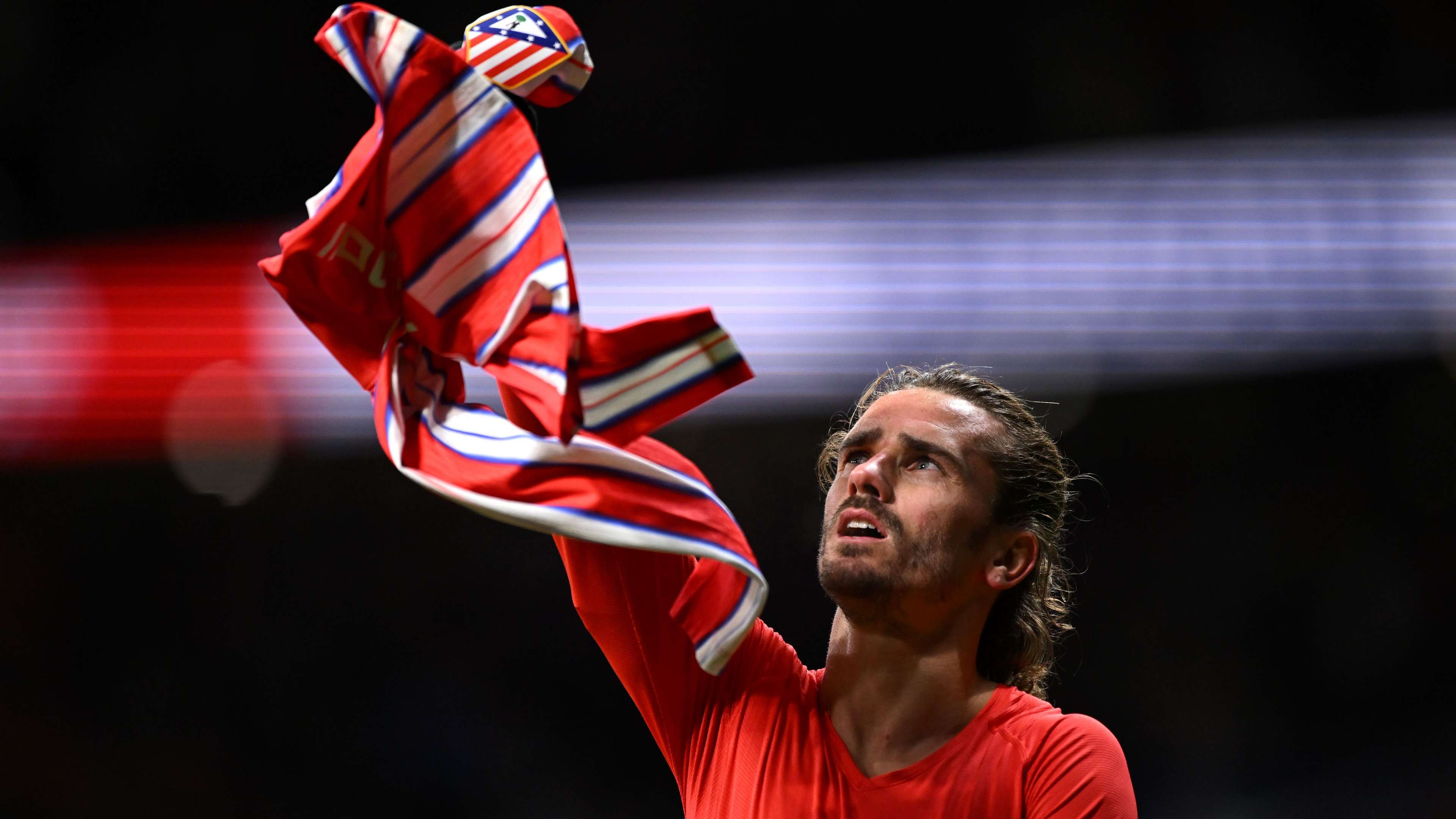 巴萨新援格列兹曼入驻！法国射手转会费1.2亿欧元创纪录的简单介绍