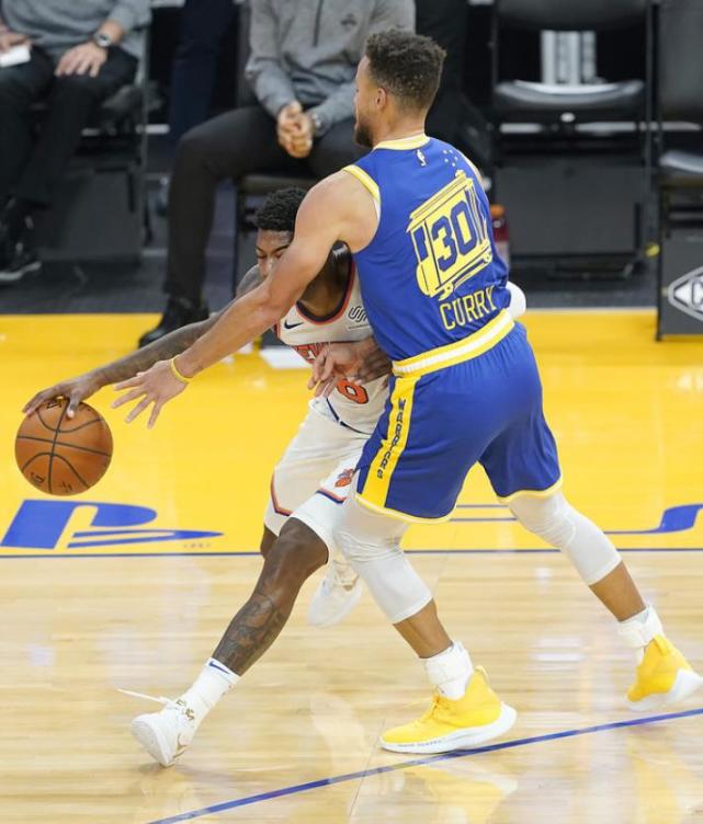 鹈鹕大胜尼克斯，取得三连胜的简单介绍