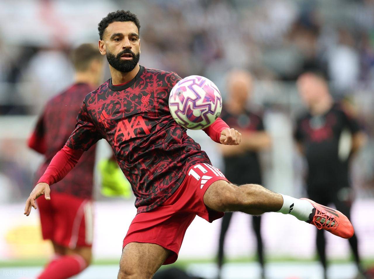 关于利物浦后卫转投都灵，挑战意甲防线的信息