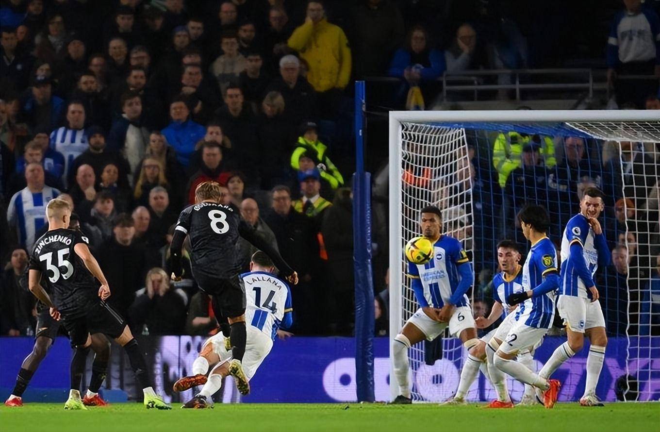 荷兰逆转切尔西，厄德高三分雨点燃全场