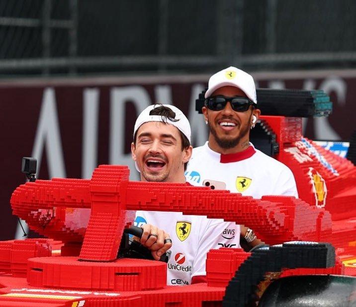 关于红牛车队力克迈凯伦，汉密尔顿统治全场的信息