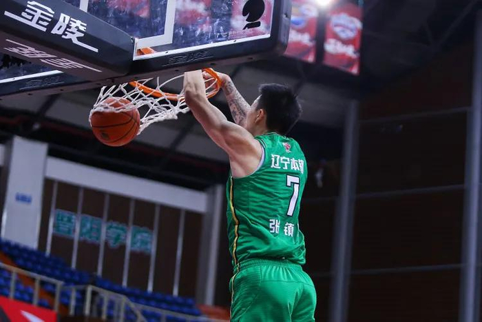 勇士绝杀尼克斯，张镇麟状态火热